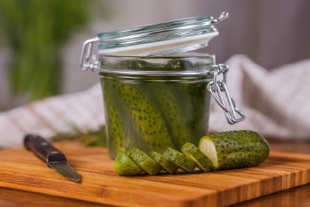 Razlogi, zakaj bi vsak dan morali jesti kisle kumarice